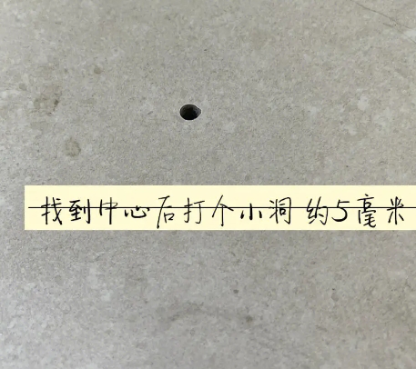 盘山瓷砖空鼓维修公司专业解答在瓷砖铺贴过程中，如果砂料搅拌不均匀，将会带来以下问题